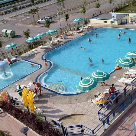 Altanea Residences Con Piscina Caorle Zewnętrze zdjęcie