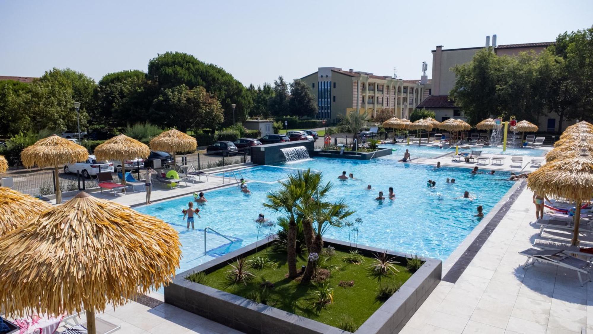 Altanea Residences Con Piscina Caorle Zewnętrze zdjęcie